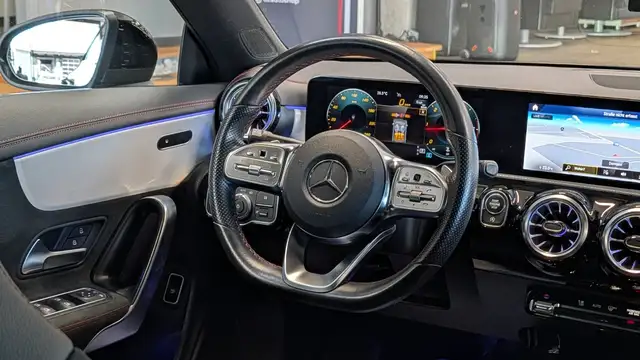 Mercedes-Benz Cla view 12