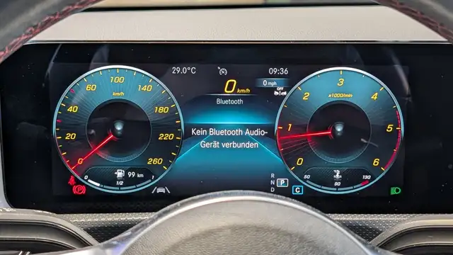 Mercedes-Benz Cla view 13