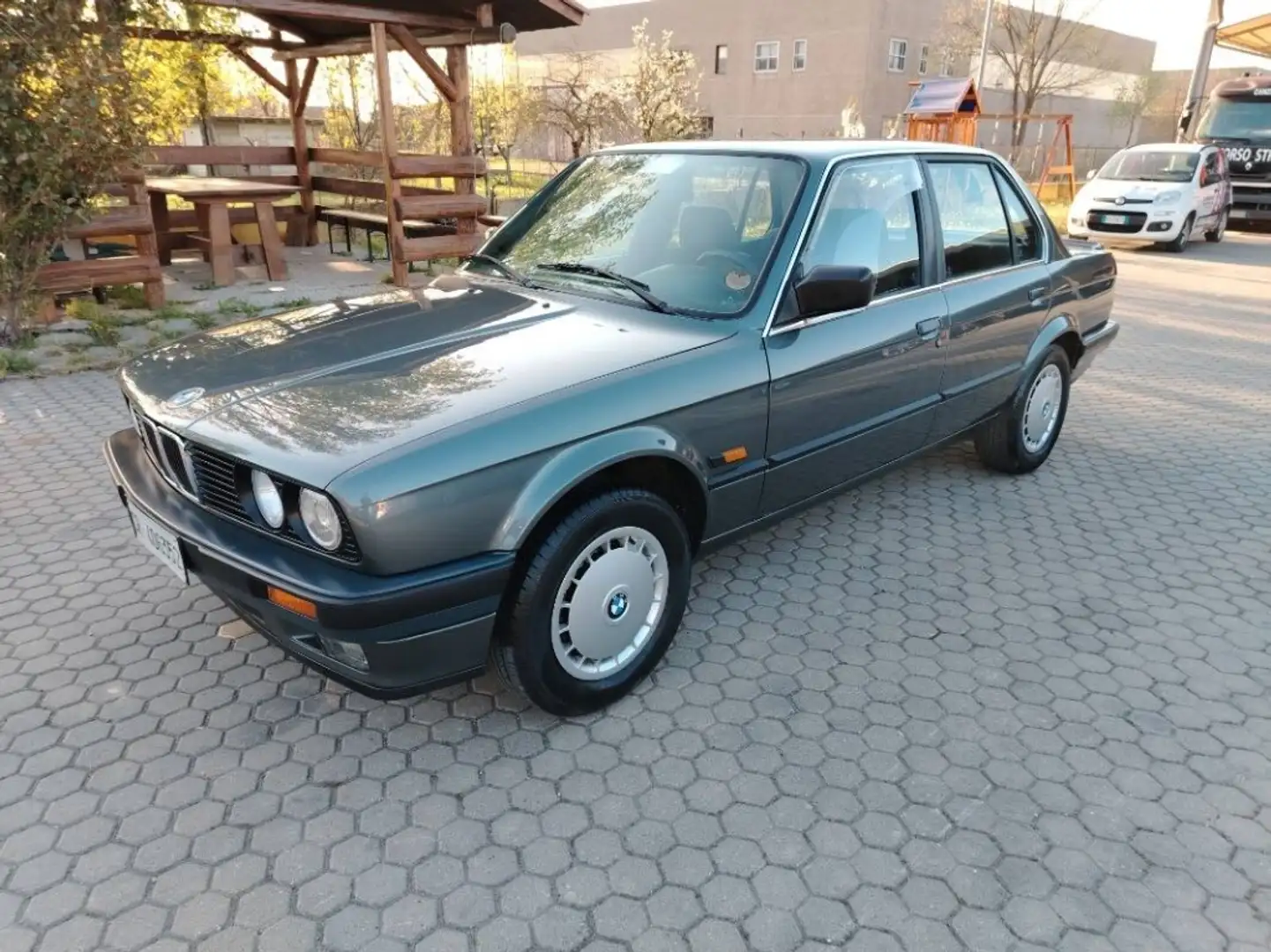 BMW 316 316i 4p Gris - 1