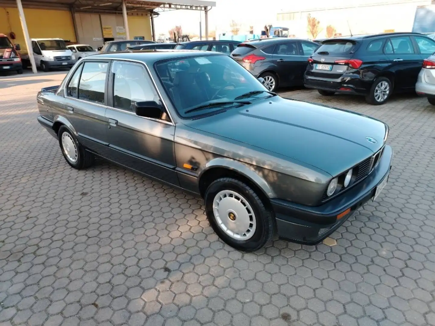 BMW 316 316i 4p Gris - 2