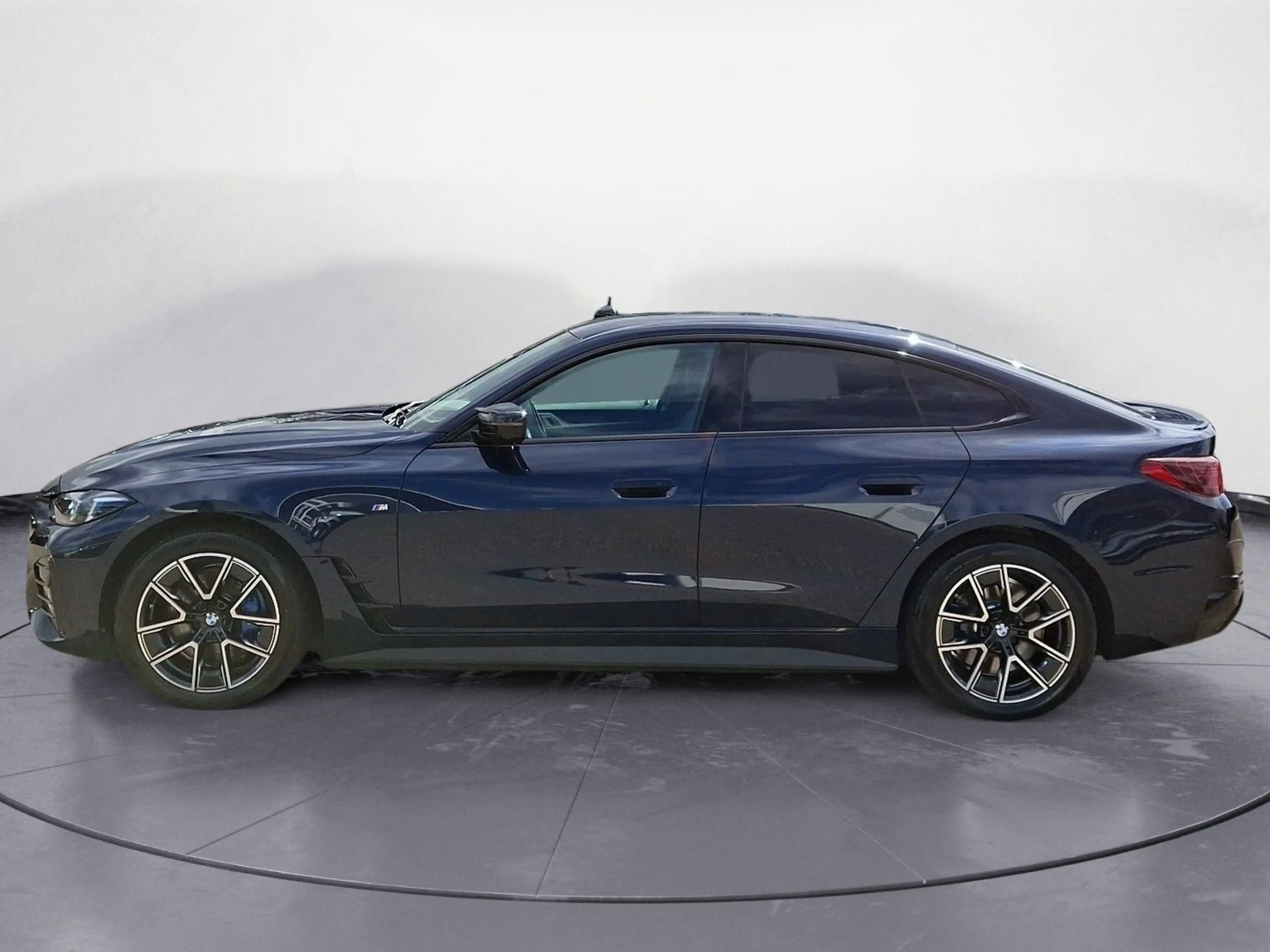BMW i4 M60 xDrive Driving Assistant Pro AHK Harman K — photo 4