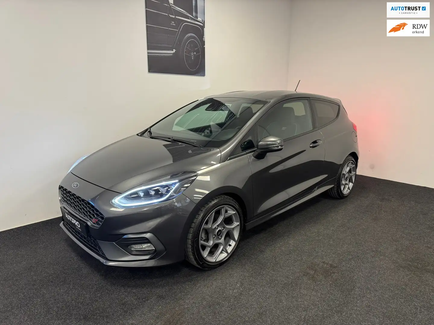 Ford Fiesta 1.5 EcoBoost ST-3 Grijs - 1