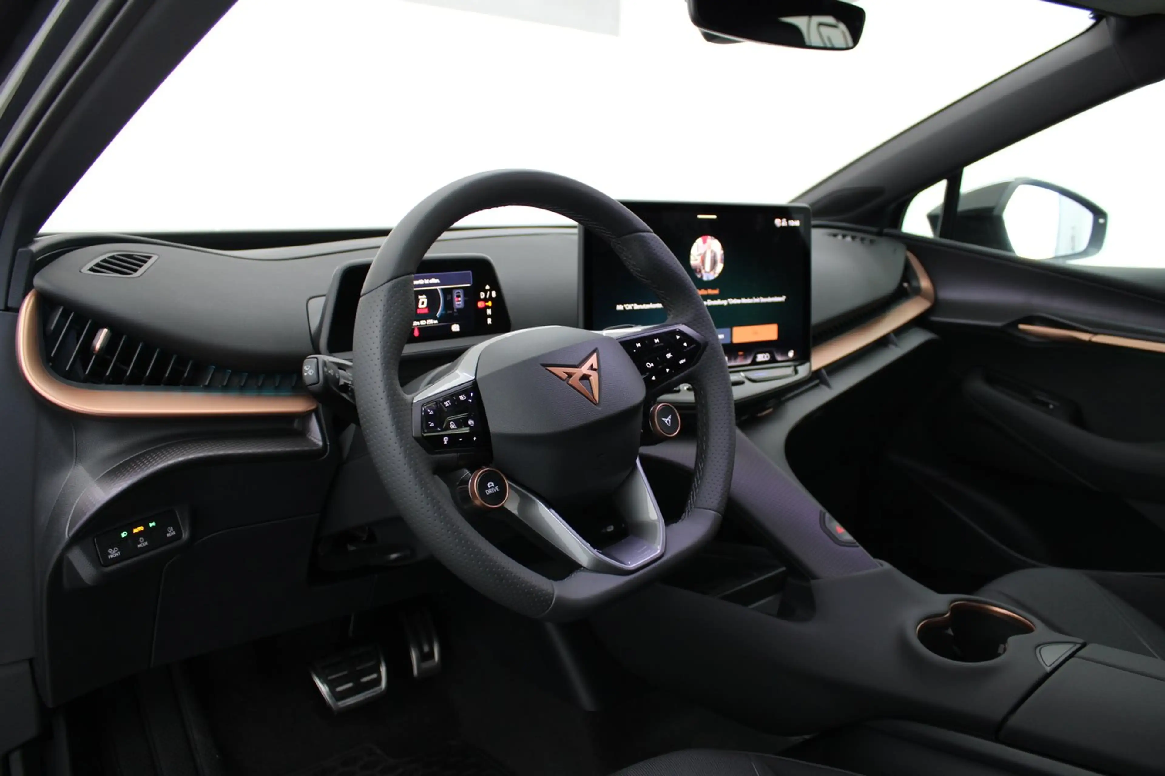 CUPRA Tavascan 210kW/286PS — photo 4