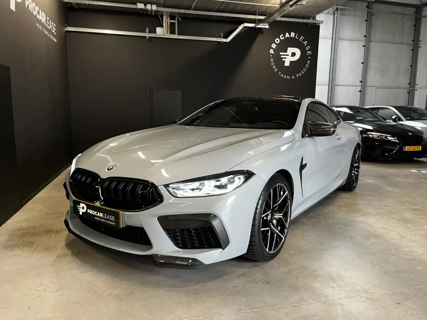 BMW M8 Competition Coupé/Package Keramik/ Carbon/360°/HUD Gris - 1