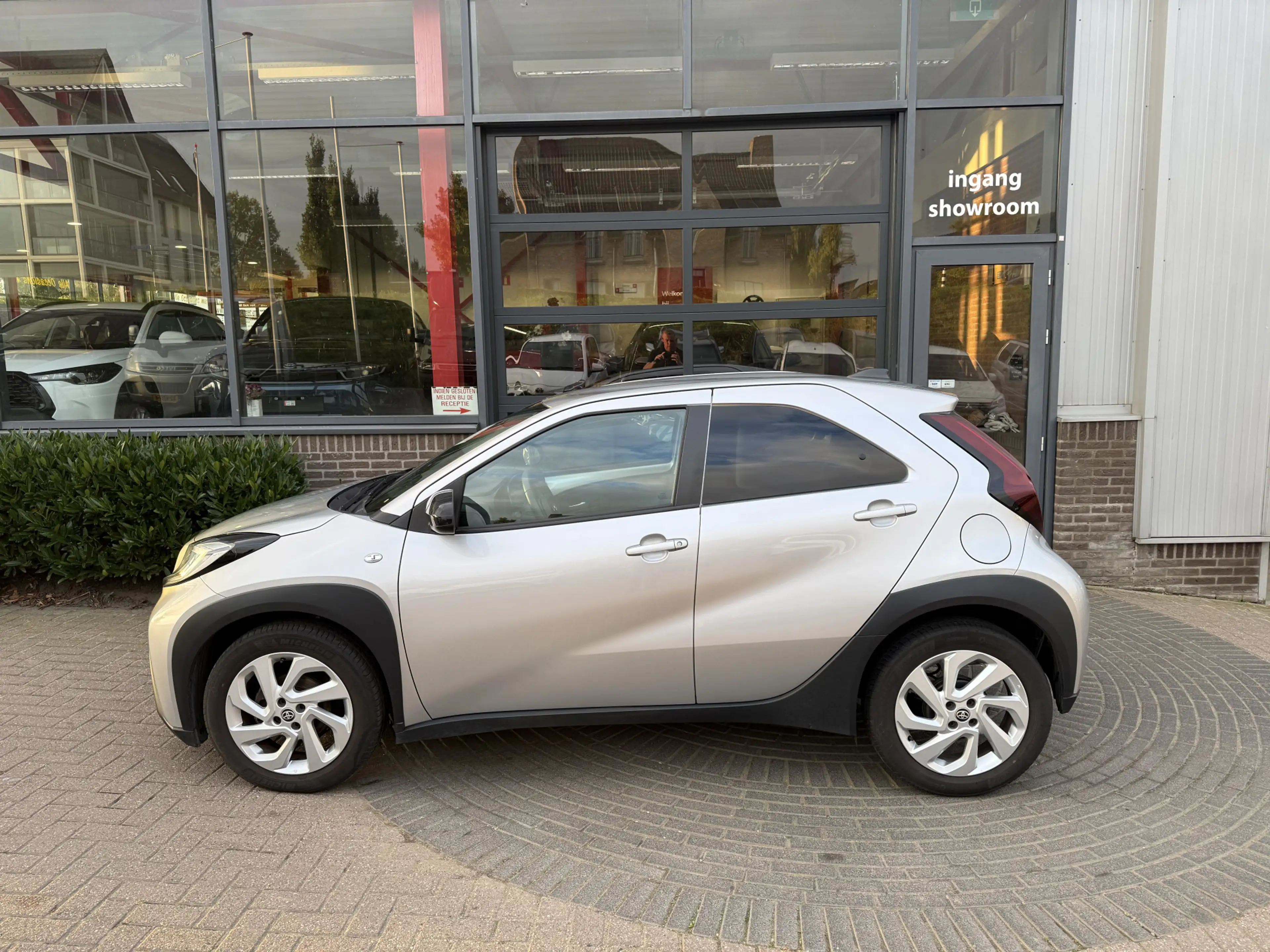 Toyota Aygo X 1.0 VVT-i MT Play — photo 2