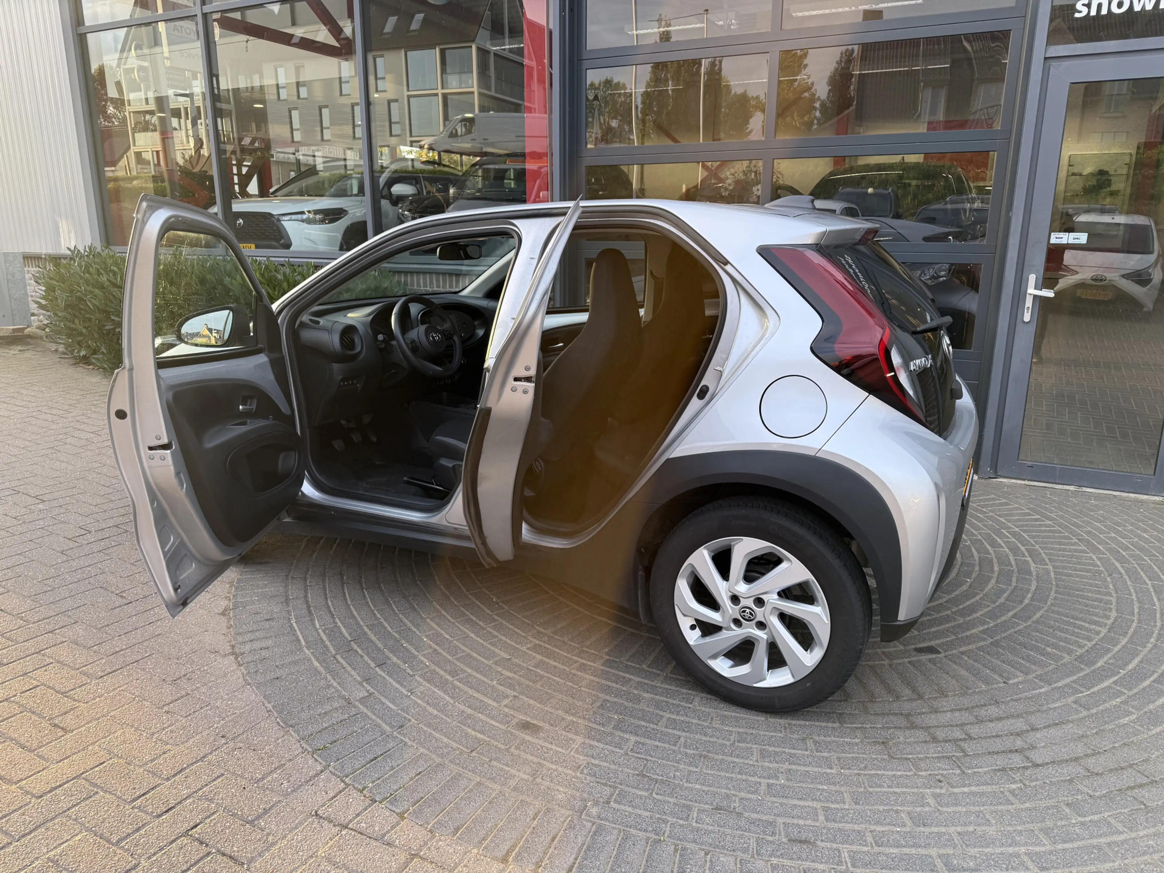 Toyota Aygo X 1.0 VVT-i MT Play — photo 7
