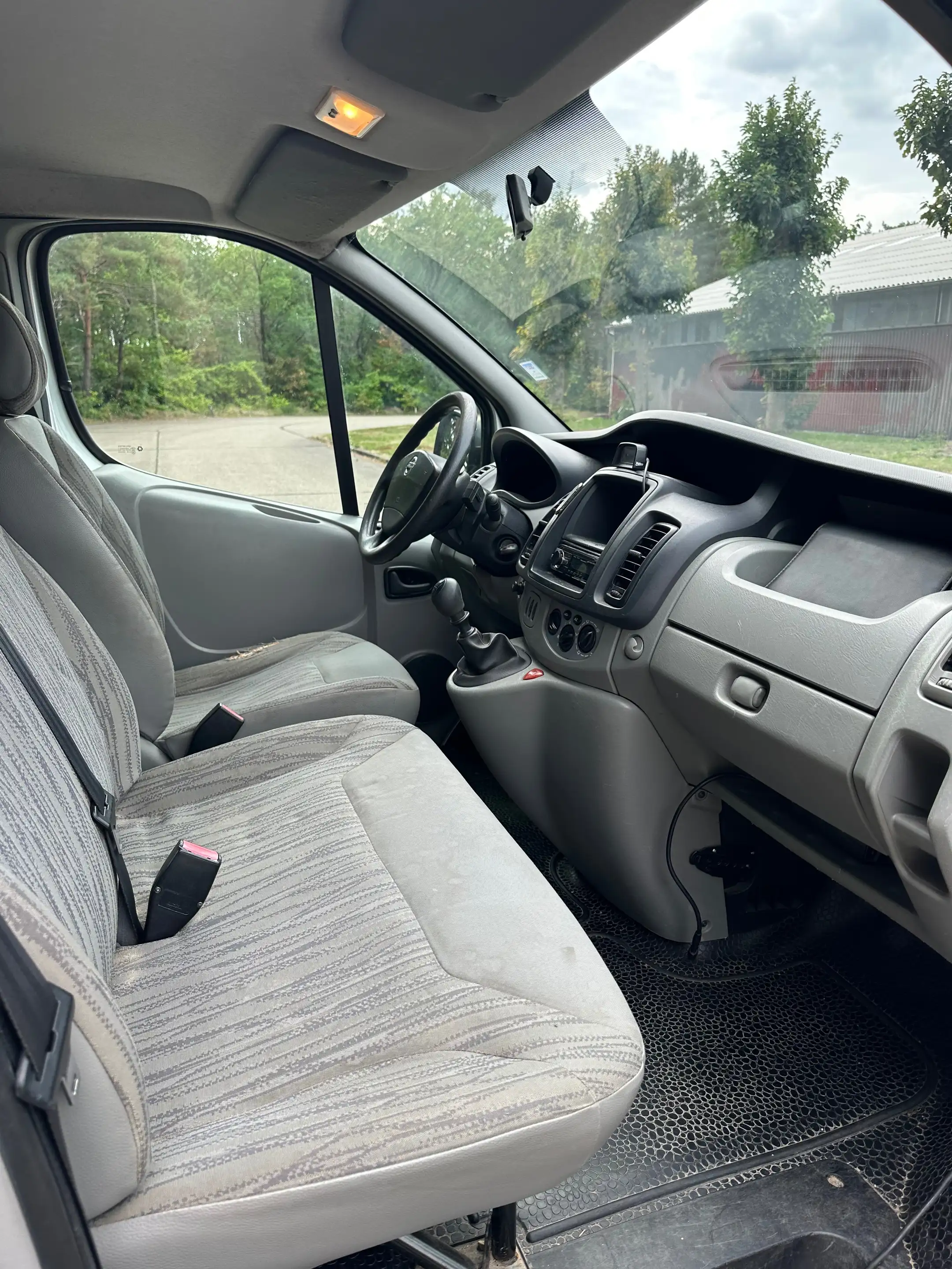 Nissan Primastar 2.0 dCi 29 L2H1 DSD Business — photo 12