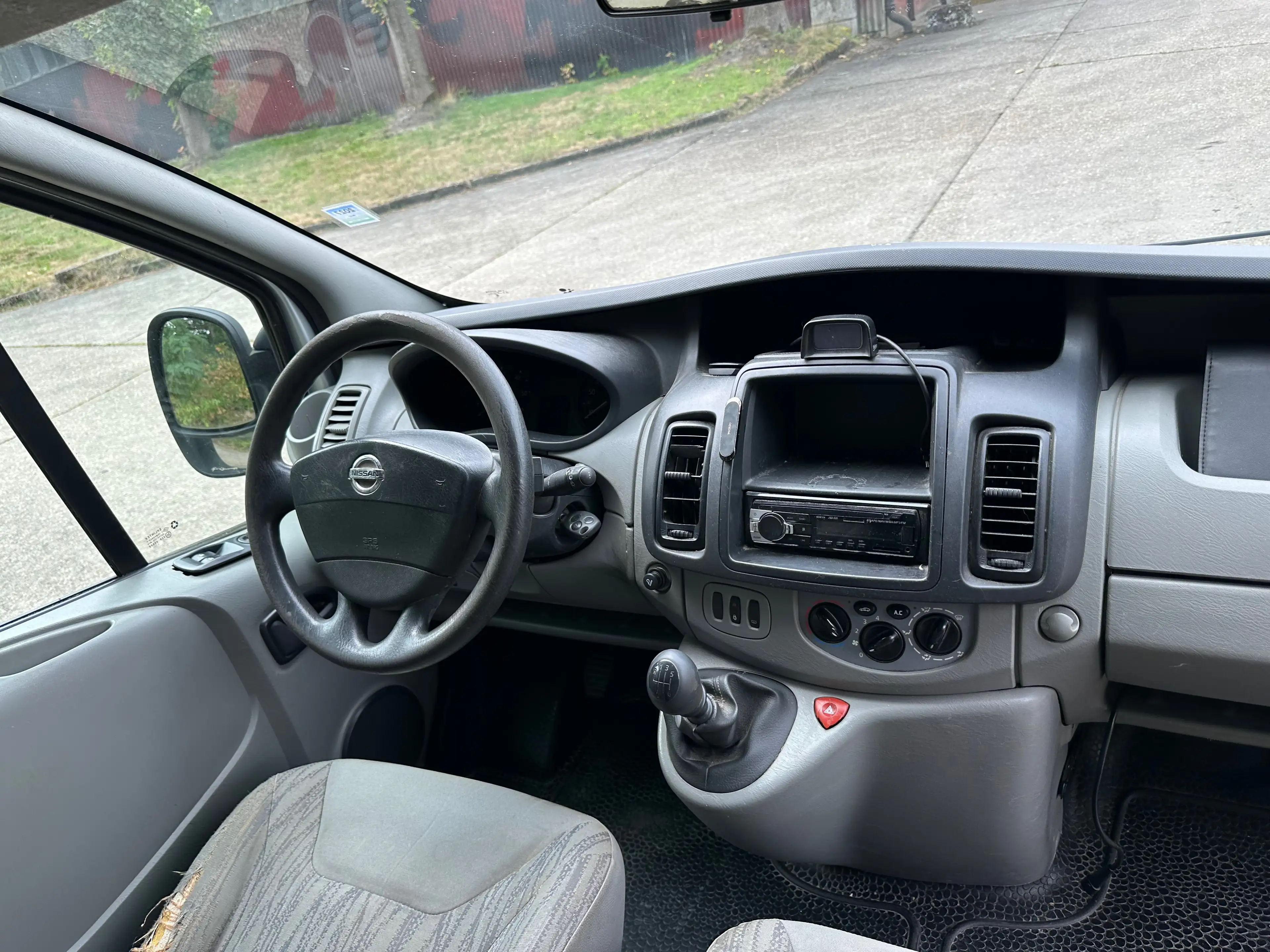 Nissan Primastar 2.0 dCi 29 L2H1 DSD Business — photo 11