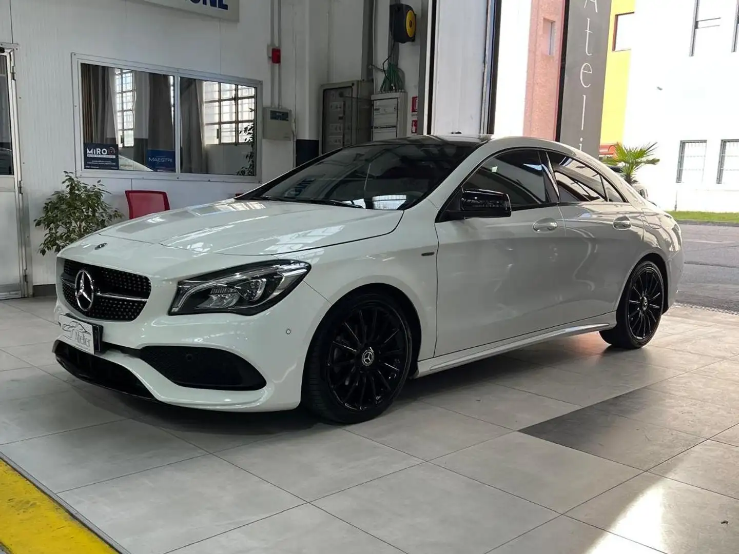 Mercedes-Benz CLA 200 CLA - C117 d Executive 4matic auto FL Blanc - 2