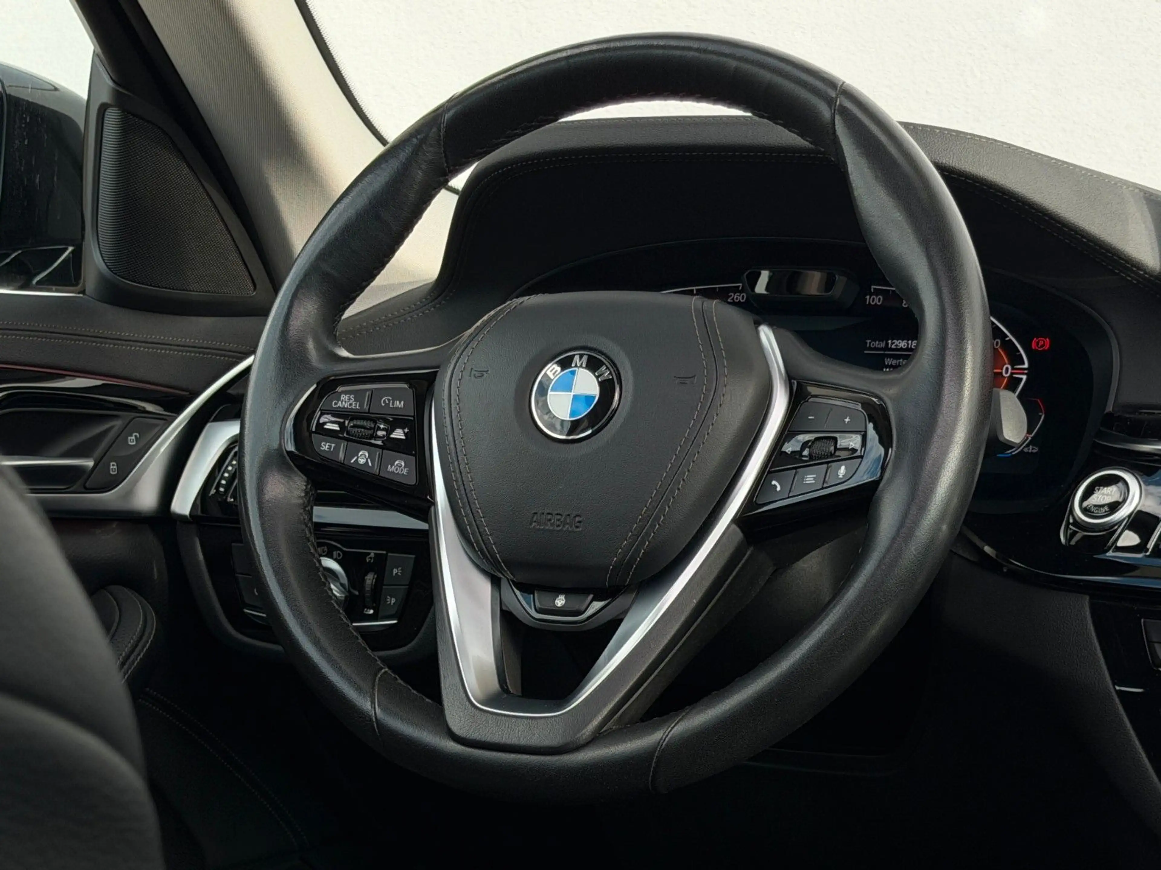 BMW 540 i xDrive Luxury Line ACC*HuD*AHK*STANDHEIZUNG — photo 10