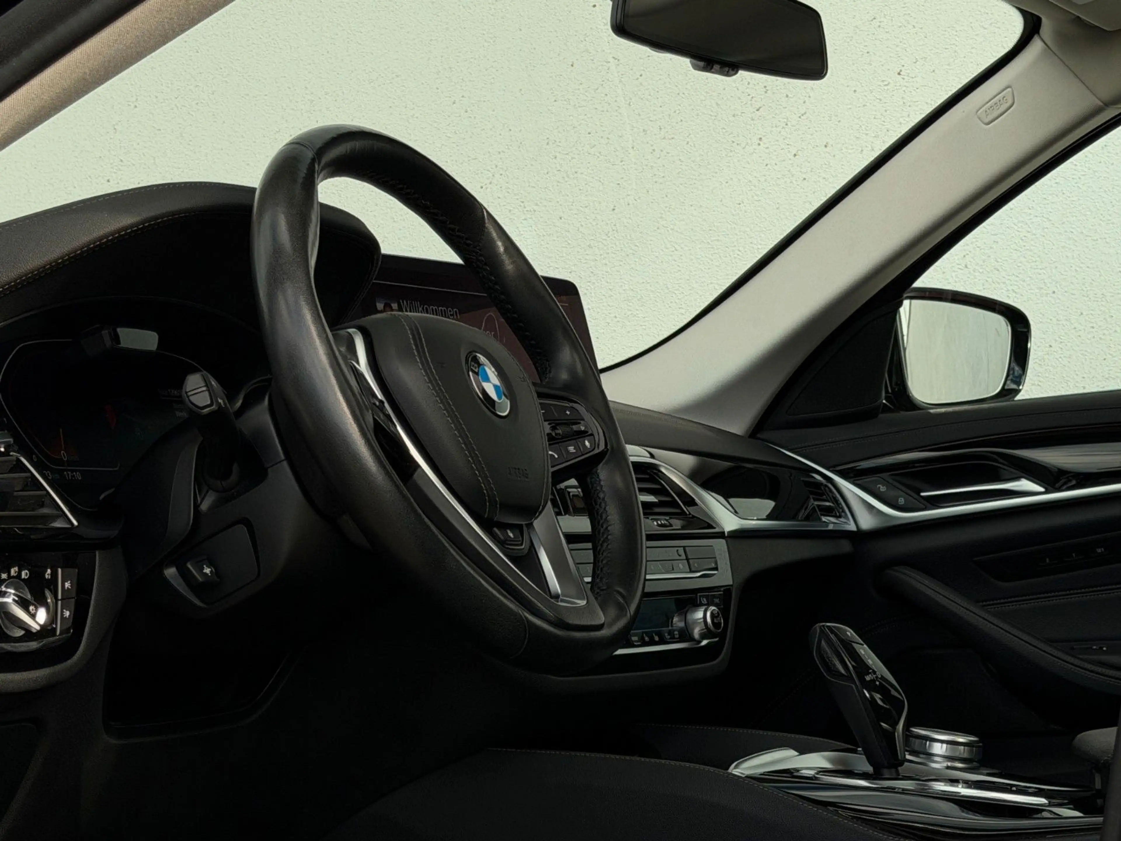 BMW 540 i xDrive Luxury Line ACC*HuD*AHK*STANDHEIZUNG — photo 7