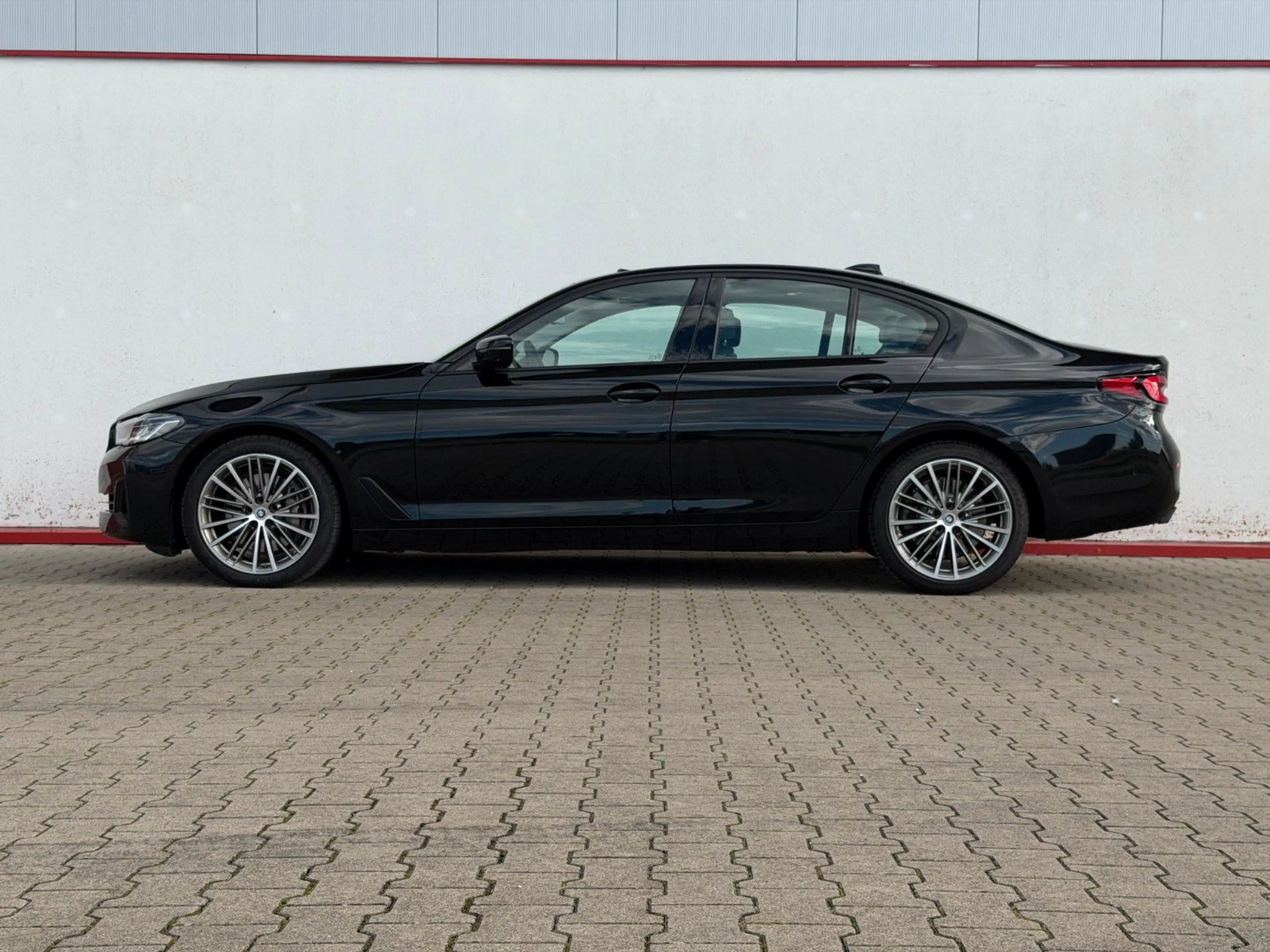 BMW 540 i xDrive Luxury Line ACC*HuD*AHK*STANDHEIZUNG — photo 4