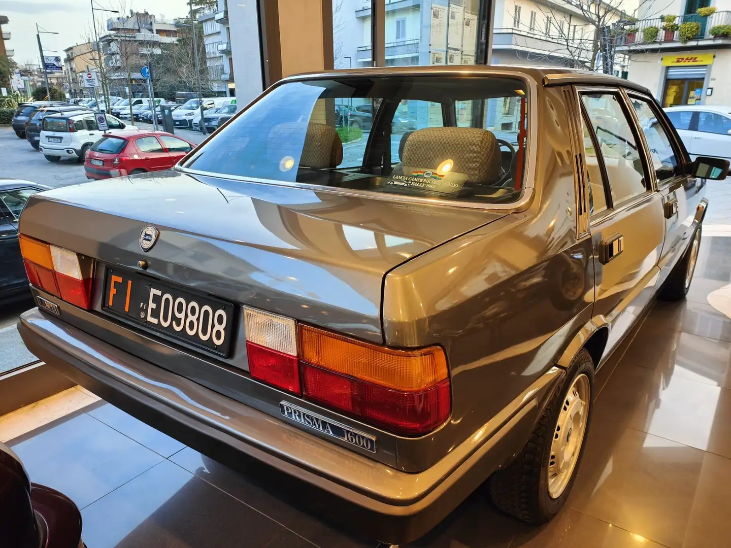 Lancia Prisma 1.6 Grau - 2