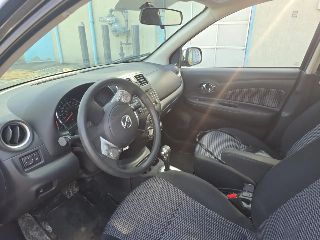 Nissan Micra снимка Nissan Micra