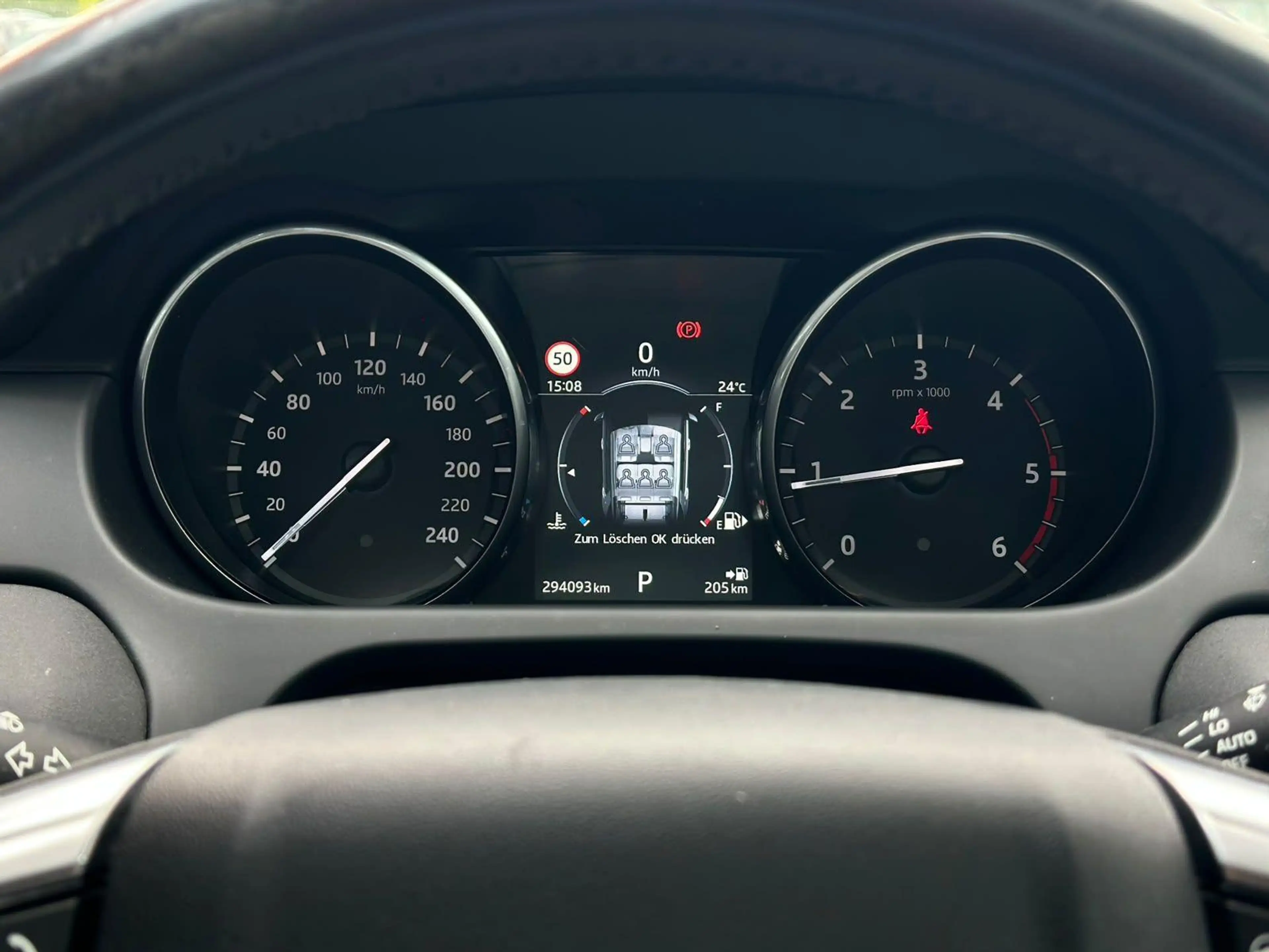 Land Rover Discovery Sport 2.0TD4 SE 4x4 PANO#XENON#CAM#AHK — photo 13