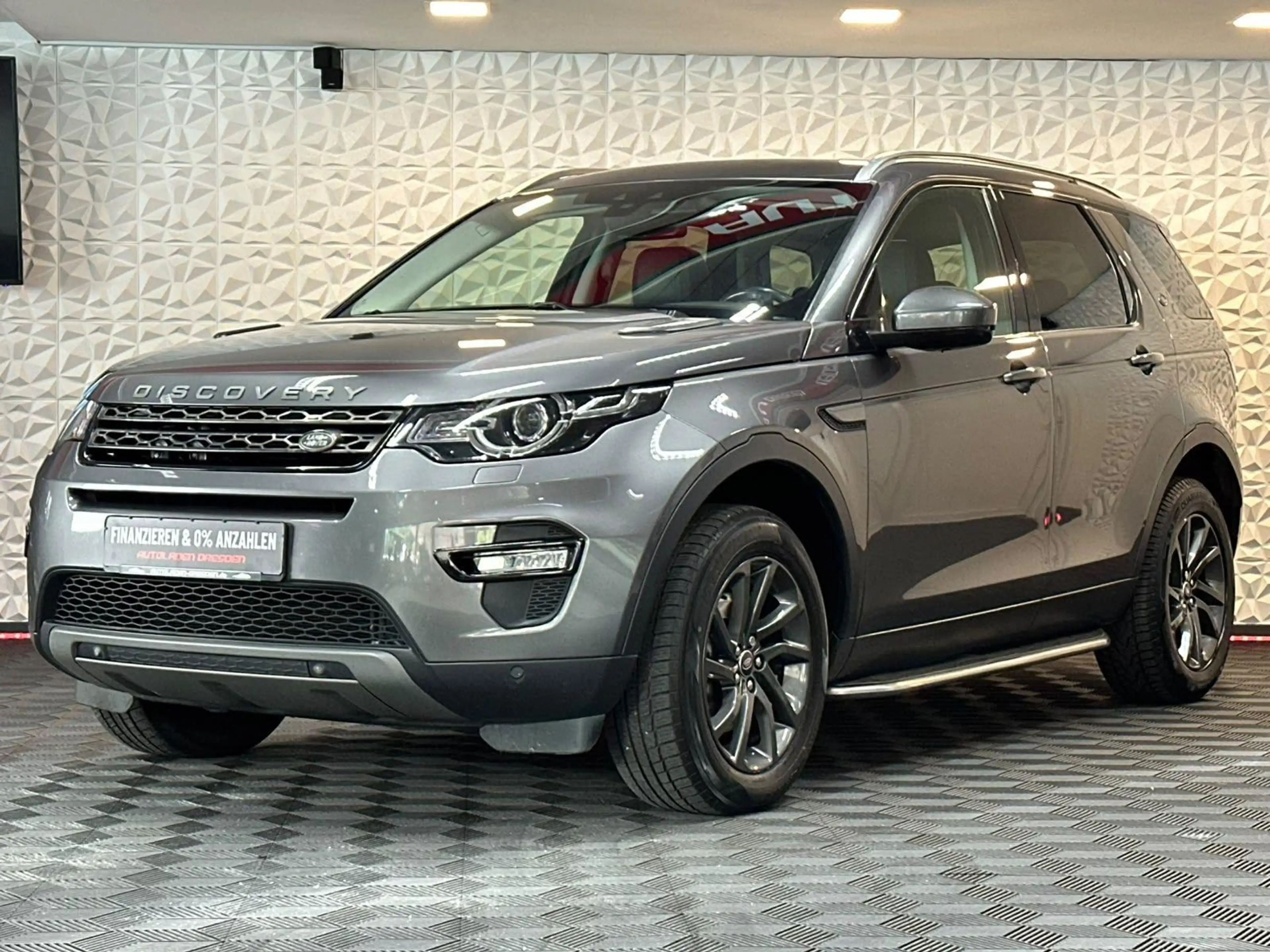 Land Rover Discovery Sport 2.0TD4 SE 4x4 PANO#XENON#CAM#AHK — photo 4