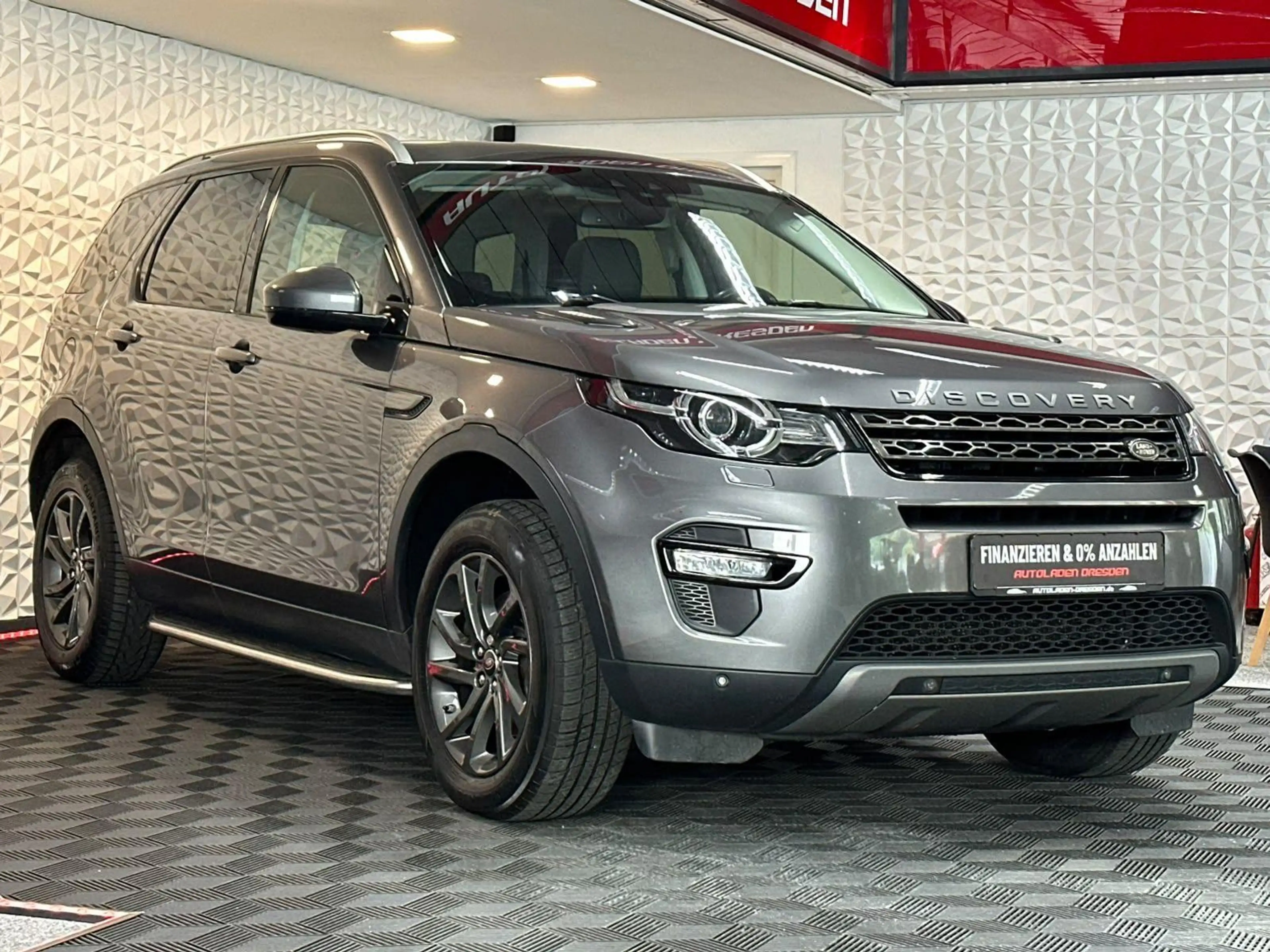 Land Rover Discovery Sport 2.0TD4 SE 4x4 PANO#XENON#CAM#AHK — photo 2