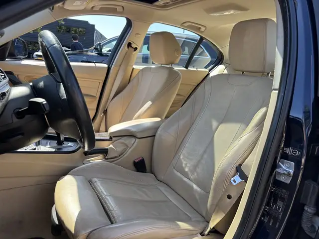 BMW 3 Series view 15
