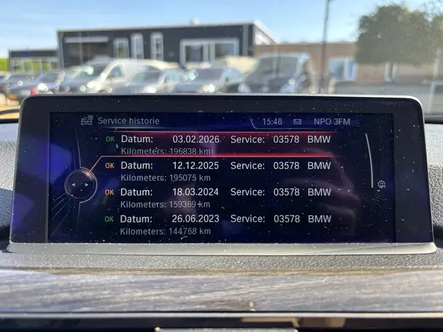 BMW 3 Series view 21