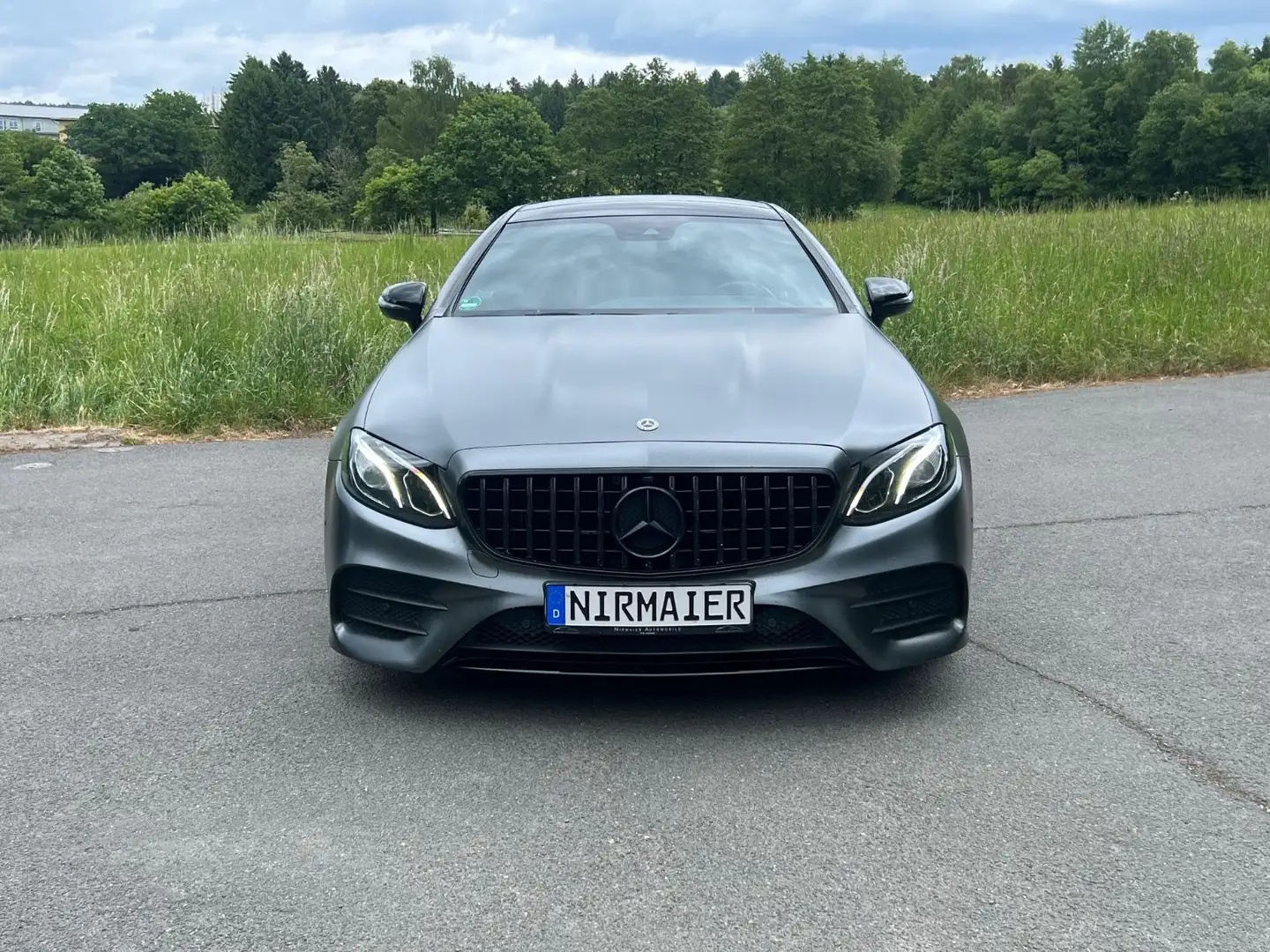 Mercedes-Benz E 400 d 4MATIC, AMG, Night-Paket, WideScreen, TOP Grau - 2