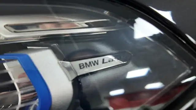 BMW X7 view 11