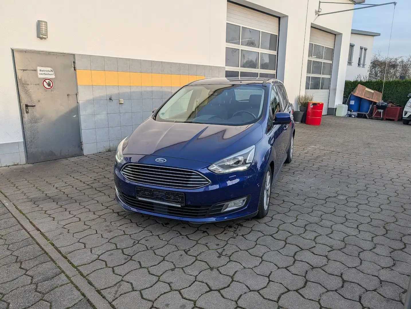 Ford Grand C-Max Titanium "Rollstuhlverladehilfe" - 1