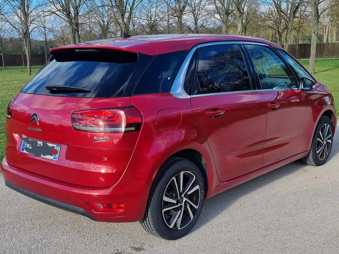 Citroen C4 Picasso PureTech 130 S Rouge - 2