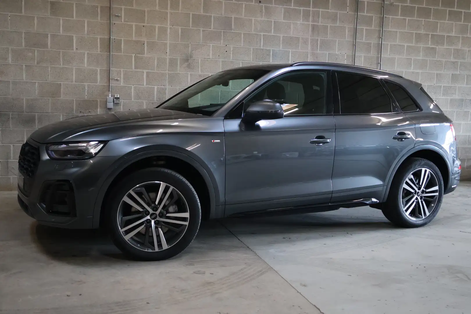 Audi Q5 50 TFSIe Quattro PHEV S line | Pano| AHK| Camera Gris - 1