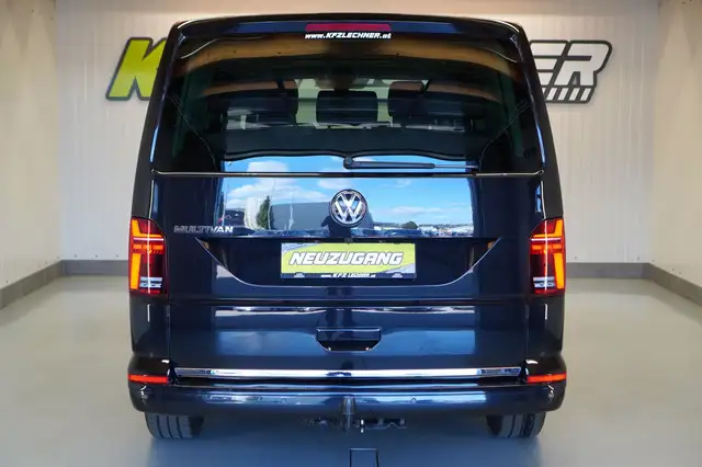 Volkswagen Multivan view 5