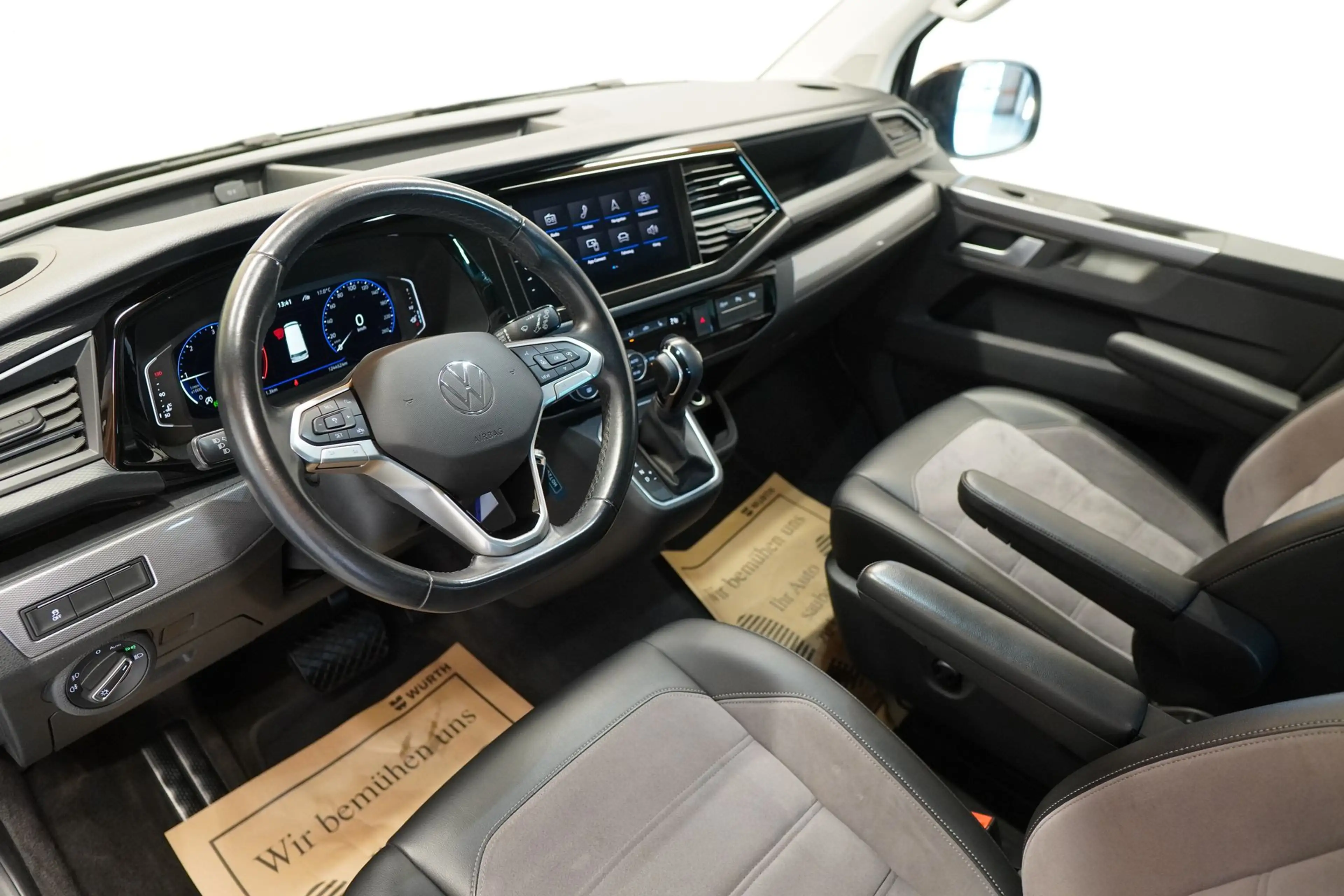 Volkswagen T6.1 Multivan 2,0 TDI DSG "G6" LED*AHK*R-KAM*2xSCHIEBETÜR" — photo 13