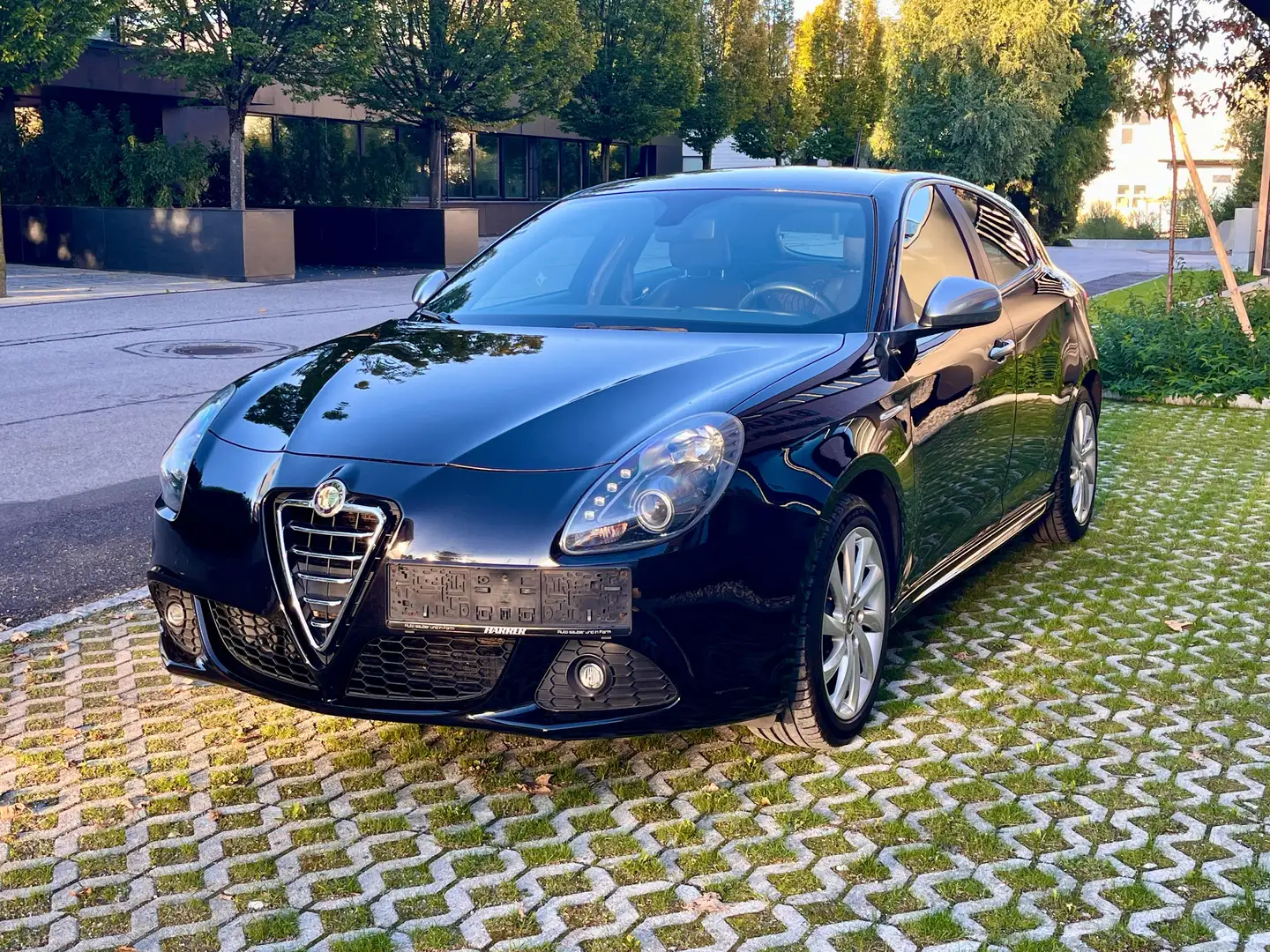 Alfa Romeo Giulietta 1.4b Super ÖAMTC Pickerl TOP 1Besitzer Braun - 2