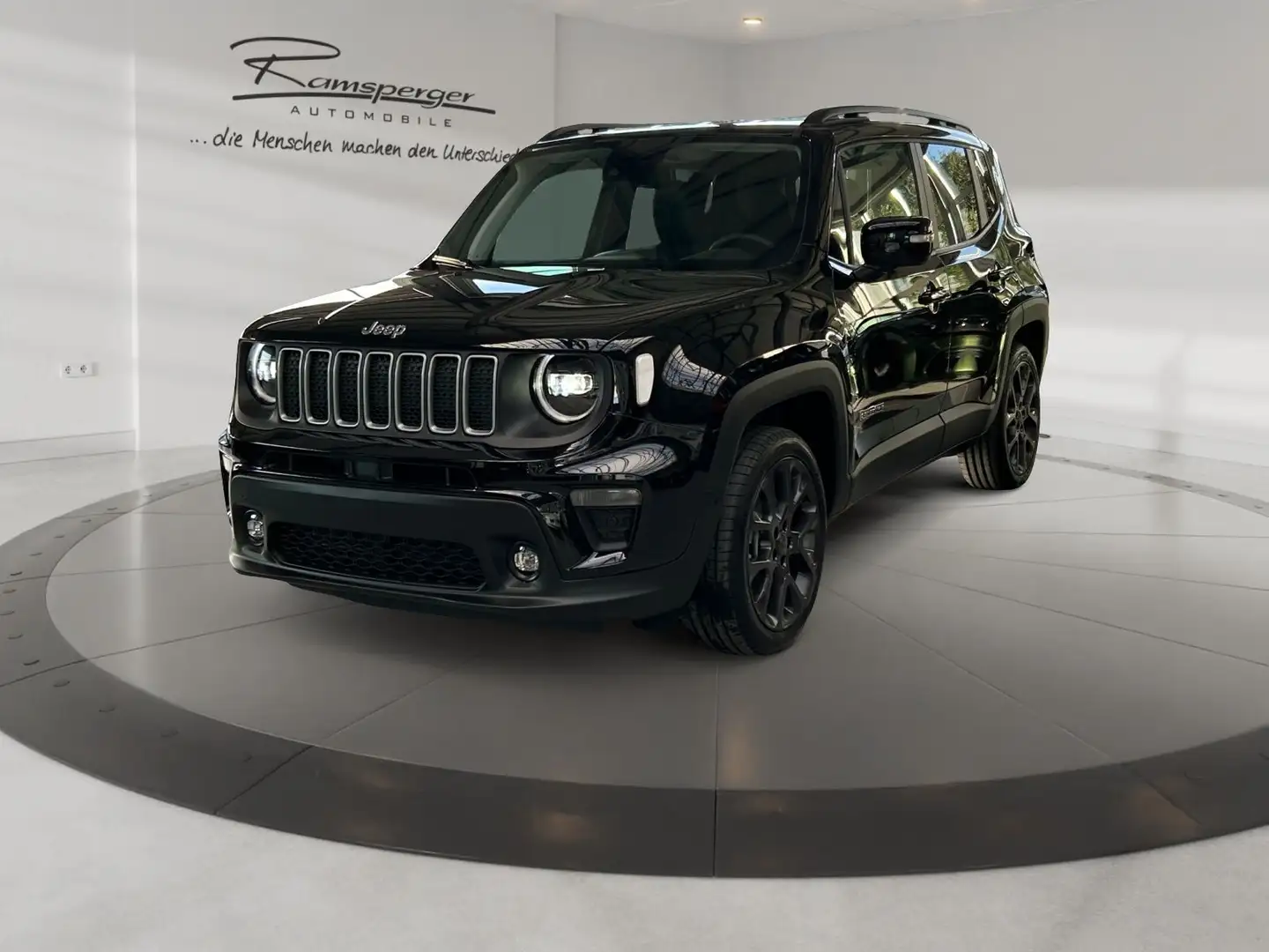 Jeep Renegade 4xe Plug-In-Hybrid Limited Black - 2