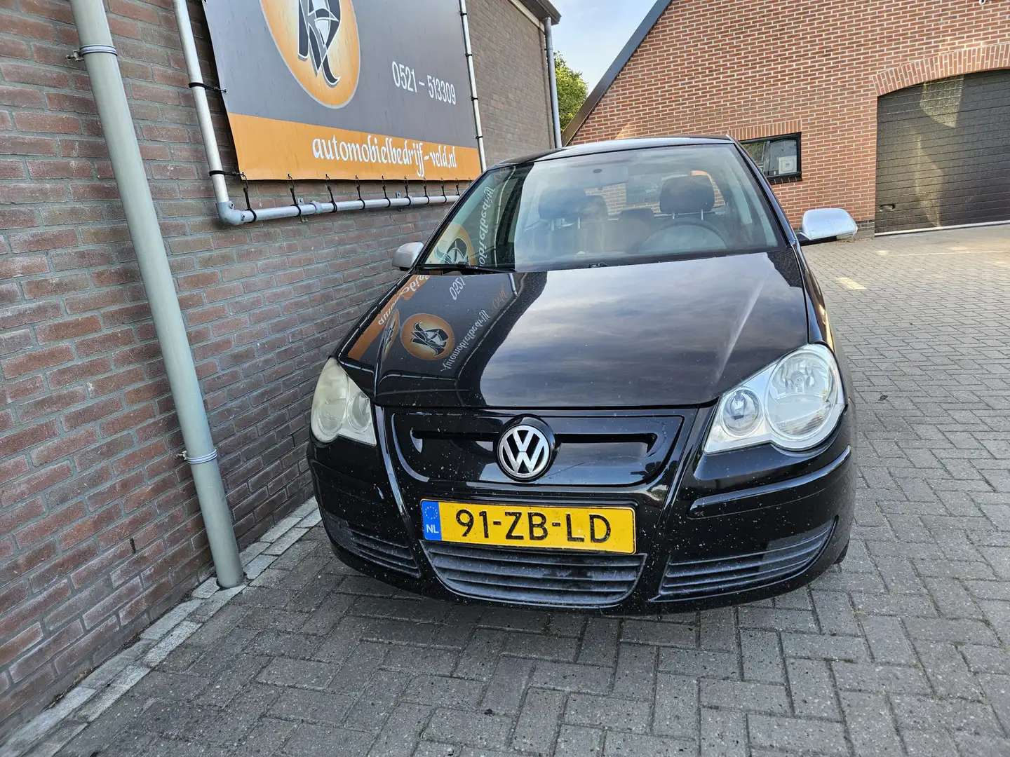 Volkswagen Polo 1.4 TDI Optive Zwart - 2
