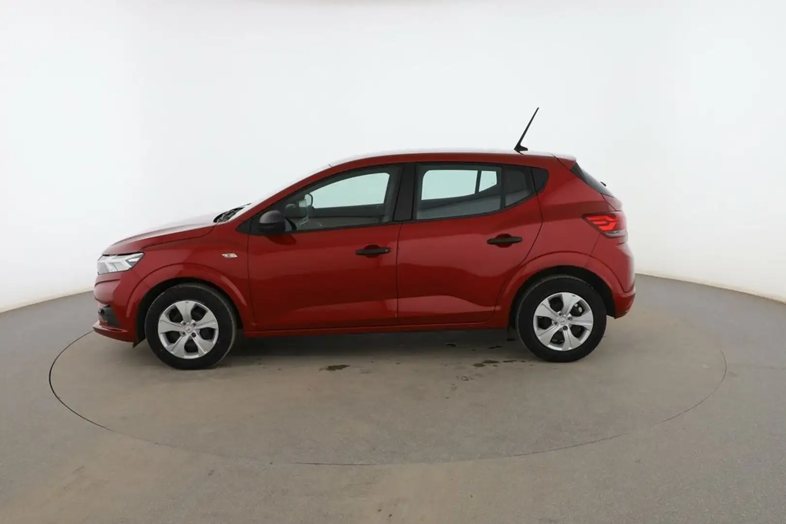 Dacia Sandero TCe Essential 67kW Rood - 2