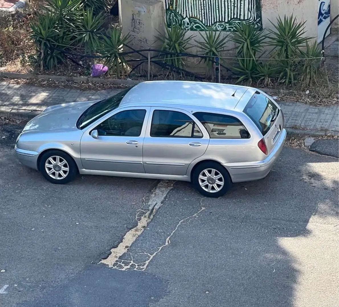 Lancia Lybra SW 1.9 jtd LX 110cv - 1