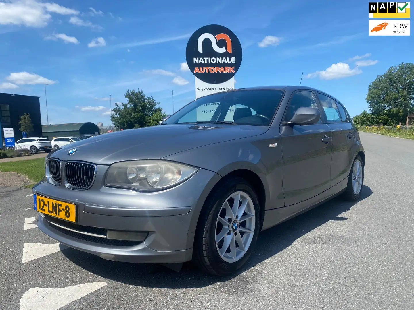 BMW 118 1-serie 2018* 118i Business Line * LMV * AIRCO * E Grijs - 1