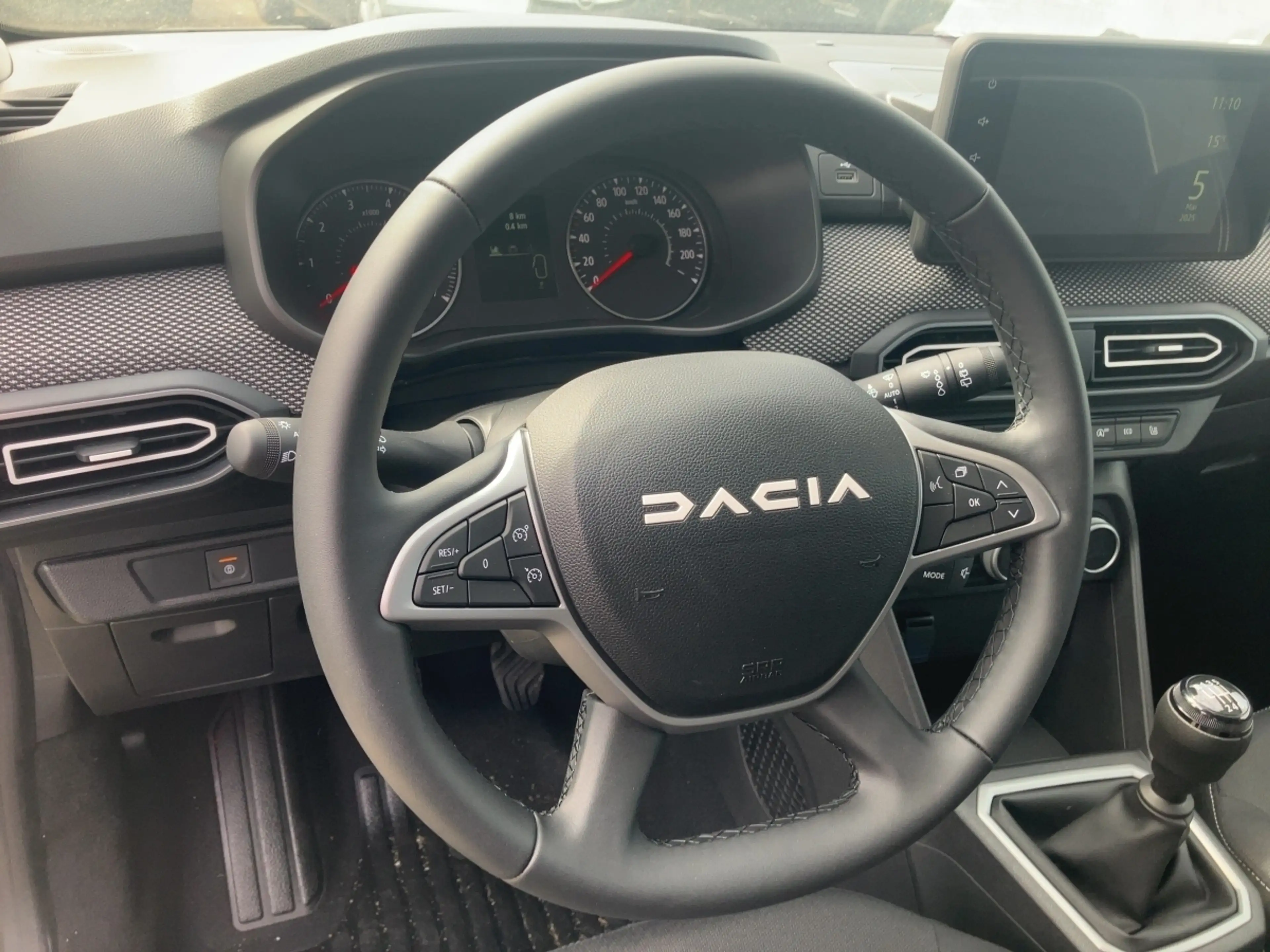 Dacia Jogger Expression TCe 110 — photo 7