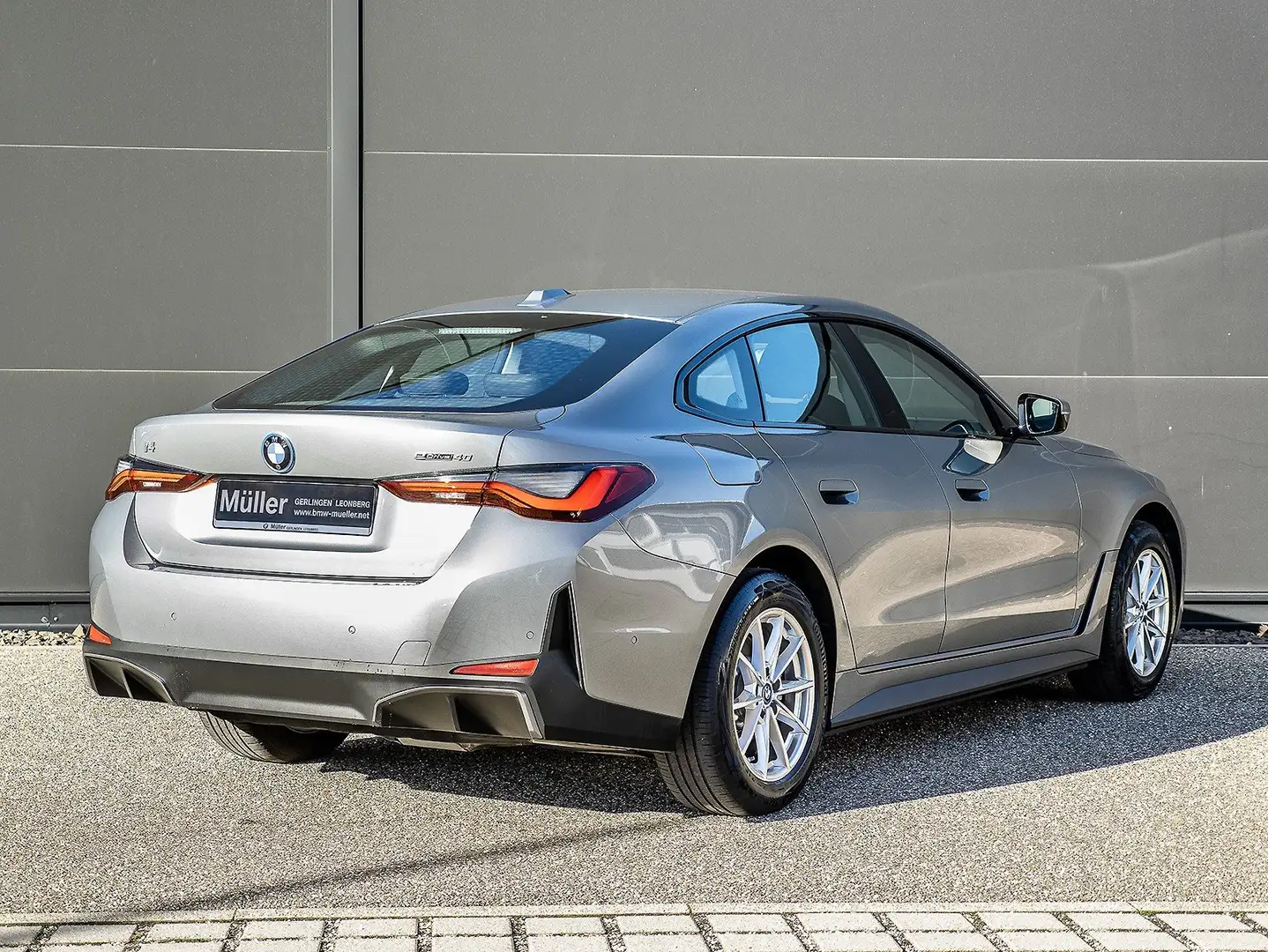 BMW i4 eDrive40 Gran Coupé Kamera HiFi DAB Sitzheiz 1VB Gris - 2
