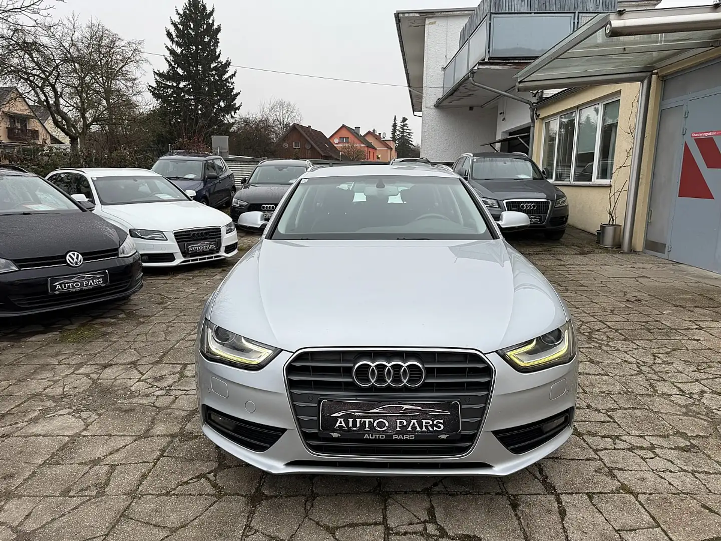 Audi A4 Avant 2,0 TDI Style-SEHR GEPFLEGT-1/3 ZINSFREI ... Argent - 2