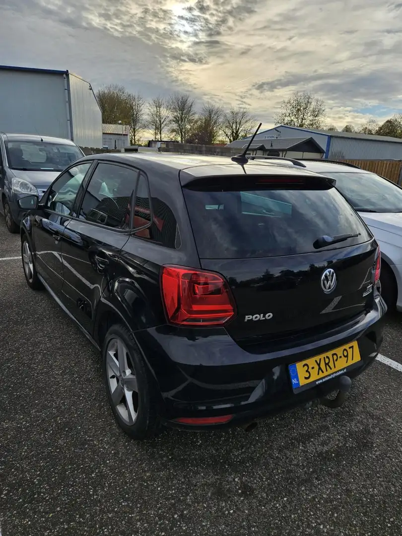Volkswagen Polo 1.2 TSI Highline / pano / trekhaak / cruise / navi Zwart - 2