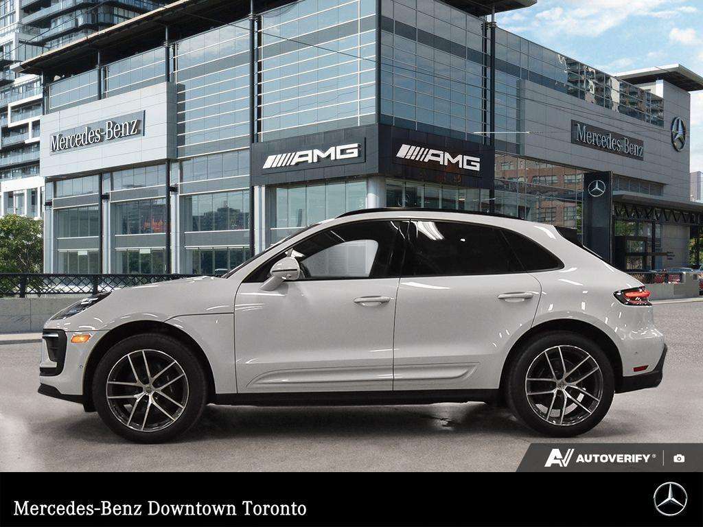 2024 Porsche Macan Premium Pack Plus | Bose | Sport Tailpipes | PDLS alt 3