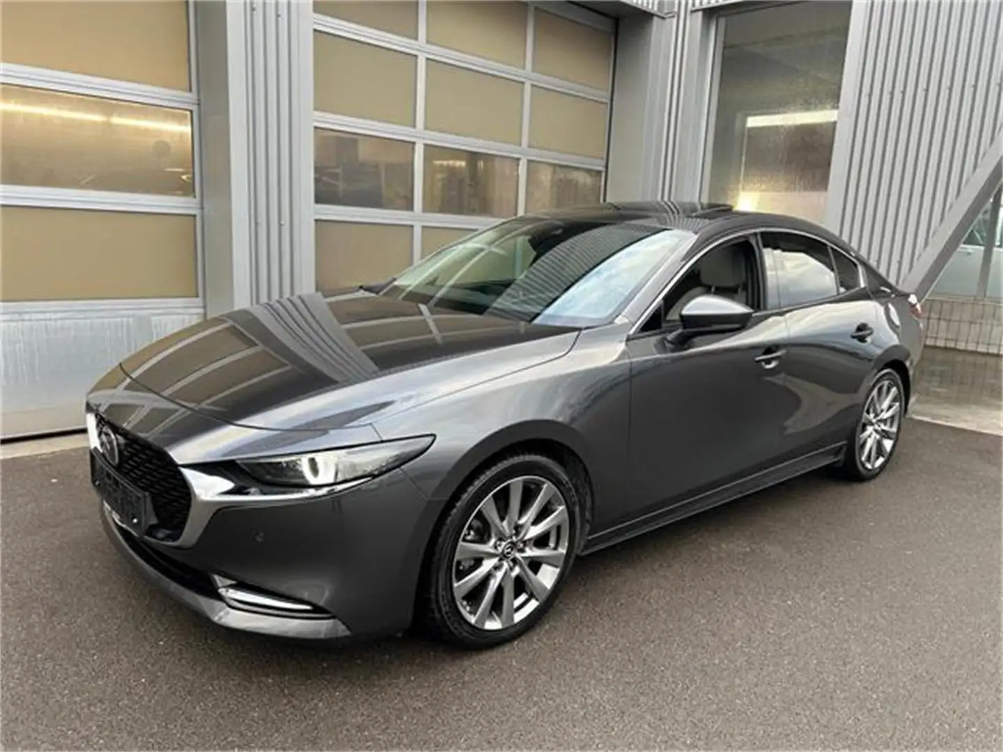Mazda 3 Sedan Skyactiv-X186 GT+/SO/PR-W/TE/SD Aut. Limou Grau - 1