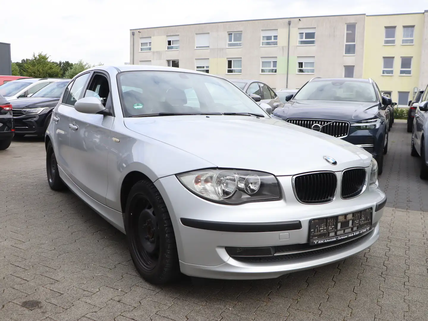 BMW 116 116i ADVANTAGE / 4-TÜR / KLIMA / SR & WR Zilver - 1