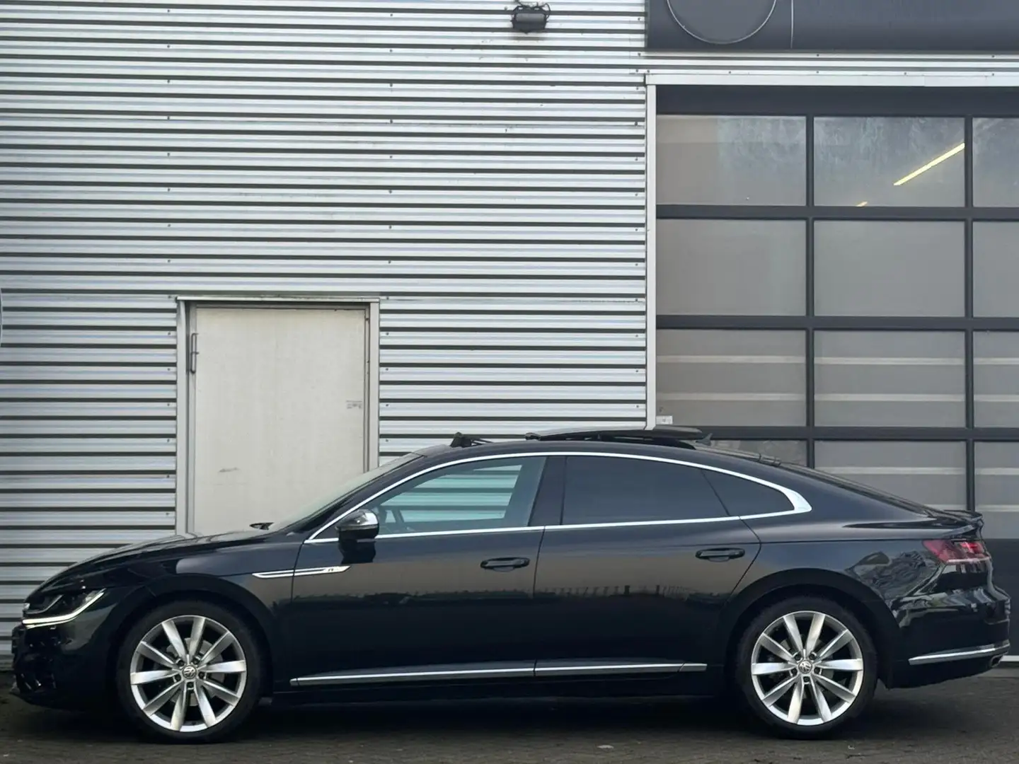 Volkswagen Arteon 2.0 TSI|2XRline|Pano|Navi|Carplay|ACC|DSG|190PK Zwart - 2