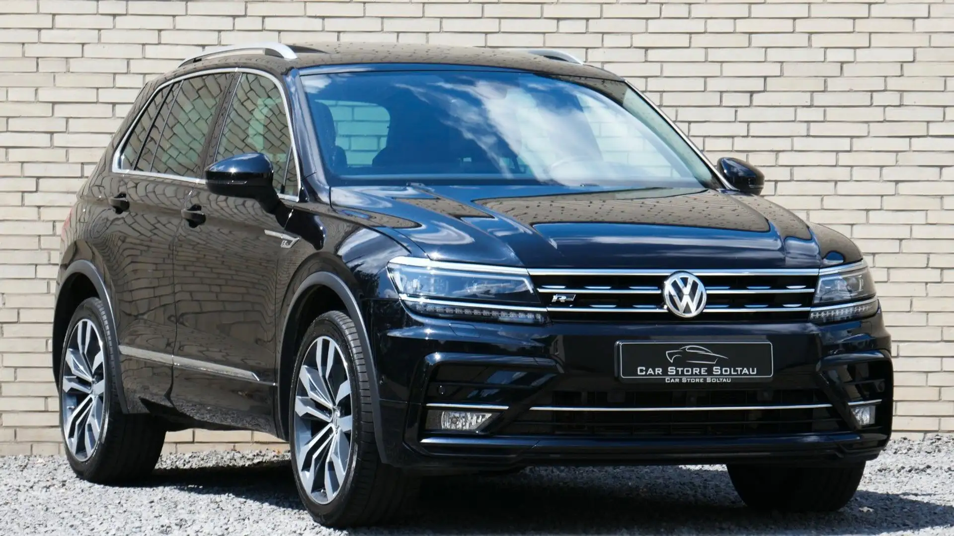 Volkswagen Tiguan R-LINE Leder Pano Standhzg Assist 360 AHK Noir - 2