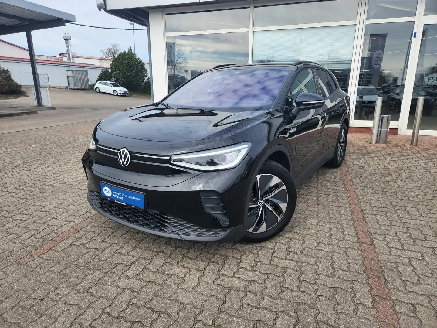Volkswagen ID.4 Pro Performance MATRIX AHK NAVI KLIMA SHZ Lenkrad Schwarz - 2