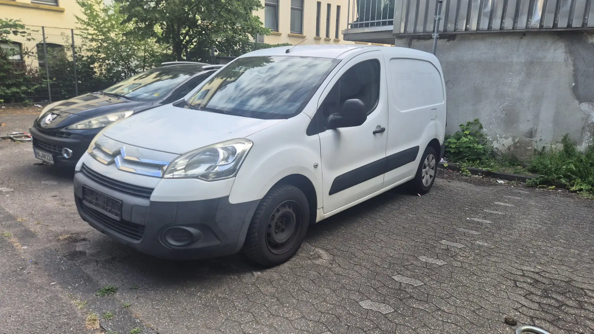 Citroen Berlingo L1 1.6 e-HDi 90 FAP S&S Niveau B Grip Control - 1