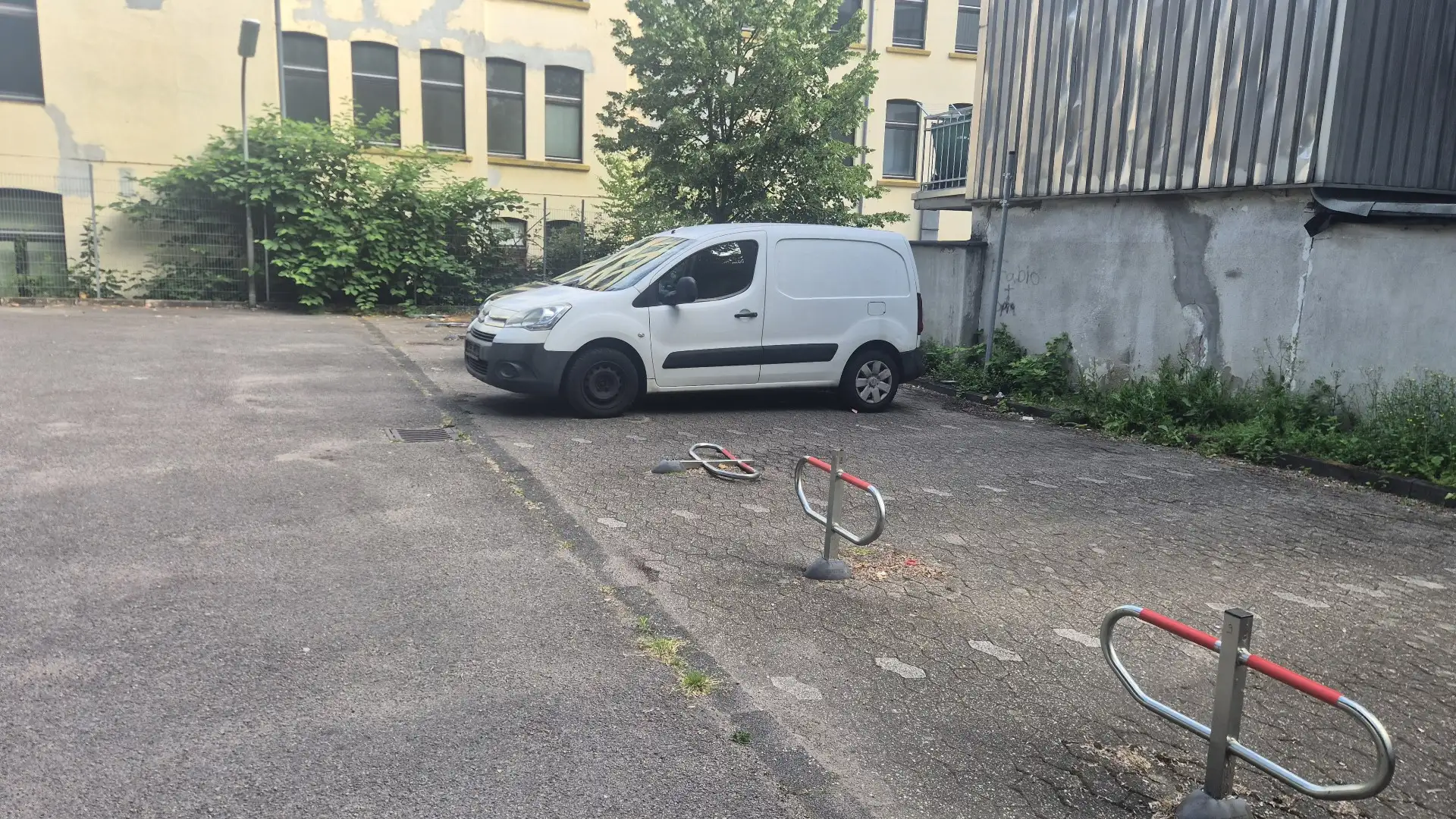 Citroen Berlingo L1 1.6 e-HDi 90 FAP S&S Niveau B Grip Control - 2