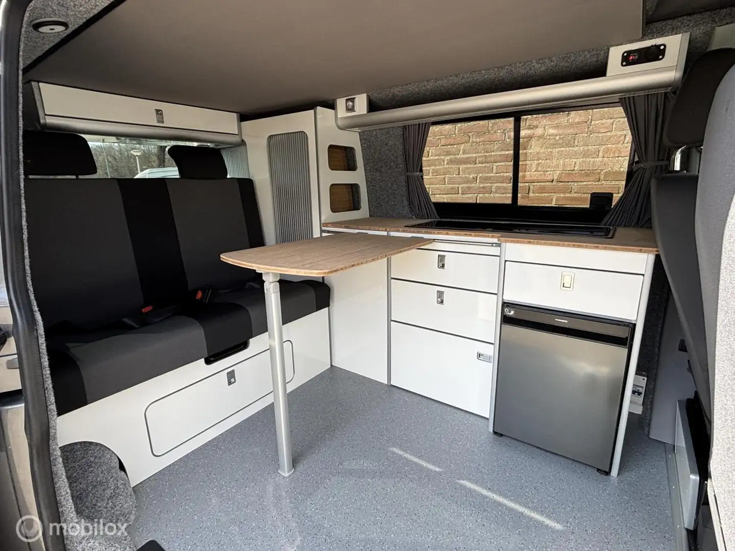 Volkswagen Transporter Buscamper 2.0TDI 140Pk Euro-5 Aut Gris - 2