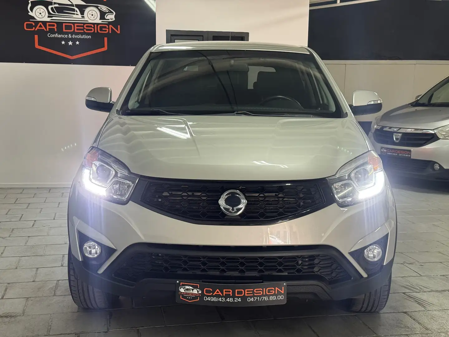 SsangYong Korando 2.0d / 2015 / 160.000km / garantie 1 an ! Beige - 2